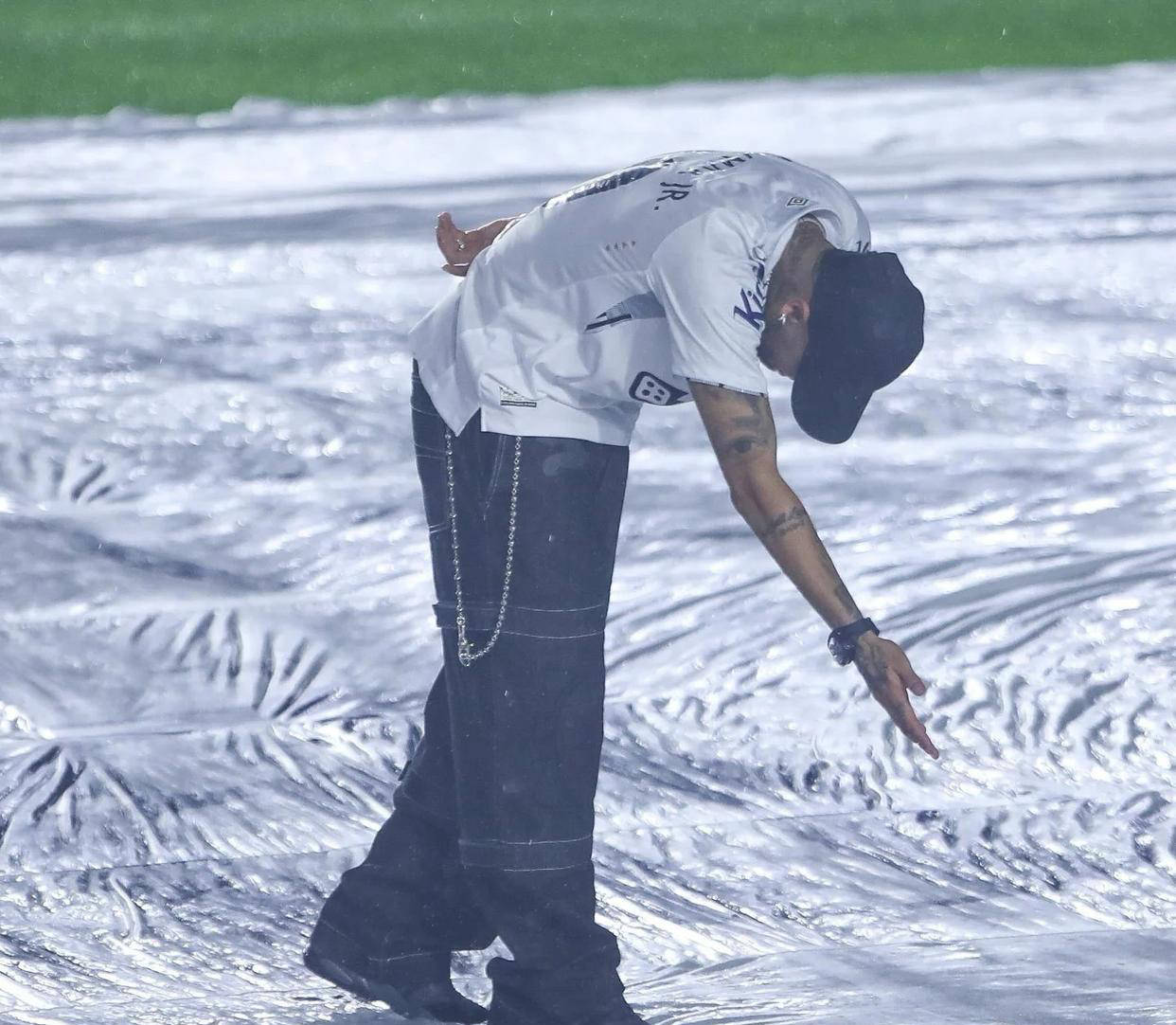 开云登录平台内马尔迎来十五赛季出色发挥，中国队观众热烈欢呼！的简单介绍